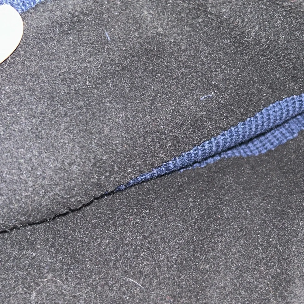 EUC The North Face navy beanie